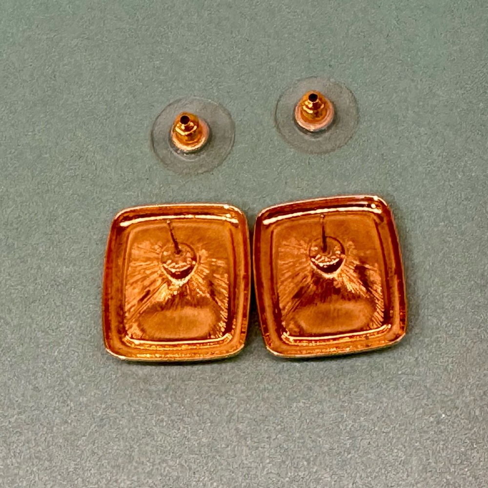 MONET Cherry Red Enamel Square Earrings ❤️ Gold Tone Classic 1980s Style - Picture 5 of 5